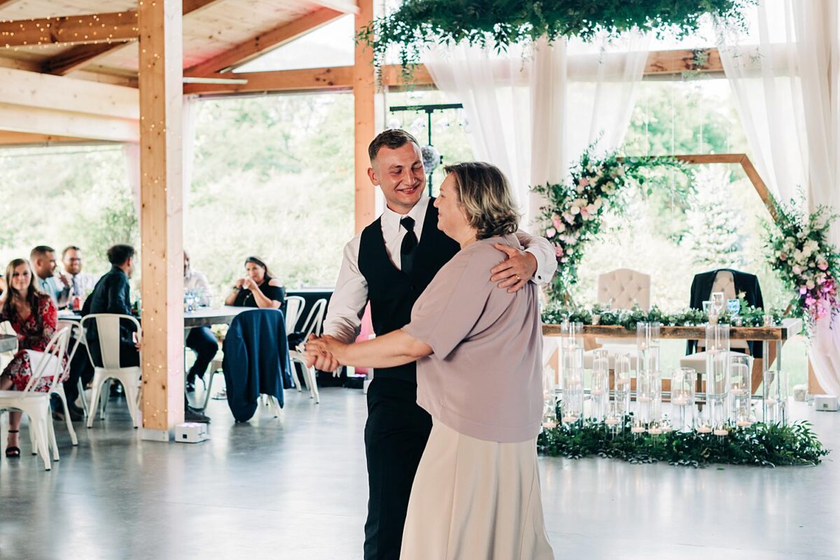 Groom dances with his mom 